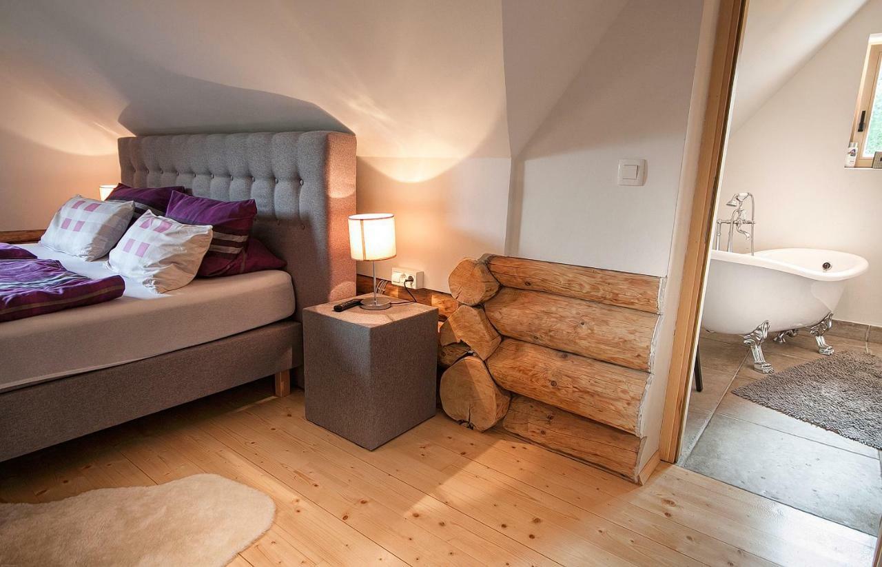 Woods Lodge Plitvice Lakes Dreznik Grad Luaran gambar